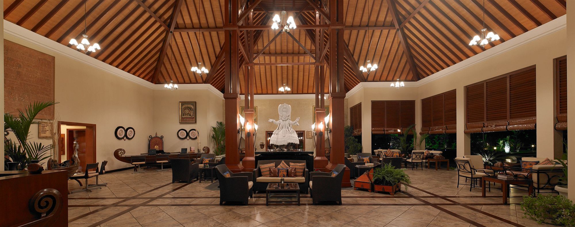 เดอะ ซูรี กุมารกม - เกราลา รีสอร์ต แอนด์ สปา Hotel คุมาราคม ภายนอก รูปภาพ